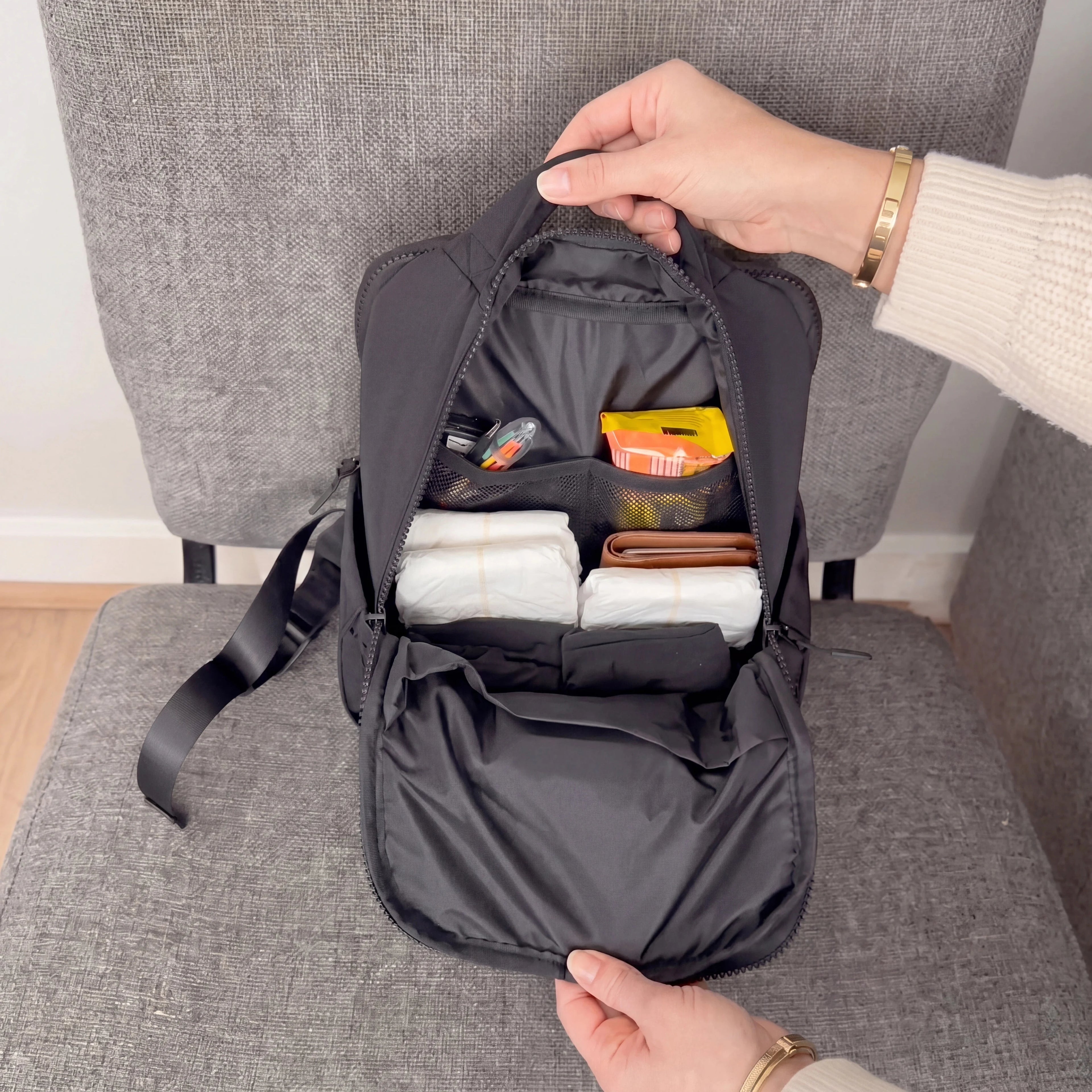 [v2] Minimax - The Roomiest Mini Backpack 3